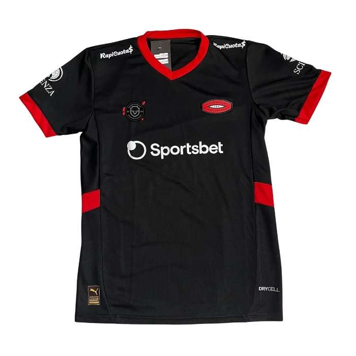 CAMISETA INDEPENDIENTE NEGRA