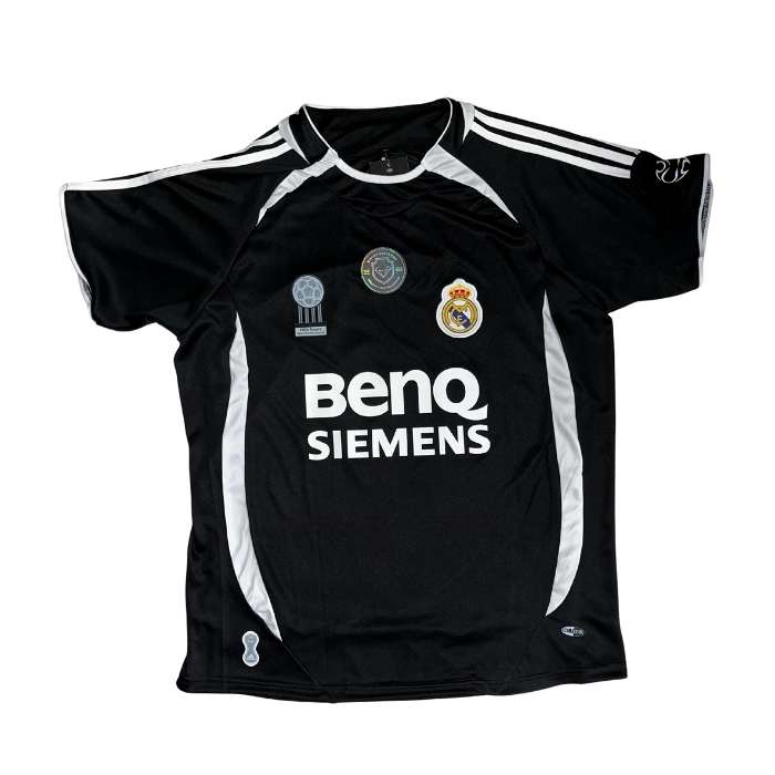CAMISETA RETRO REAL MADRID NEGRA #3 R. CARLOS